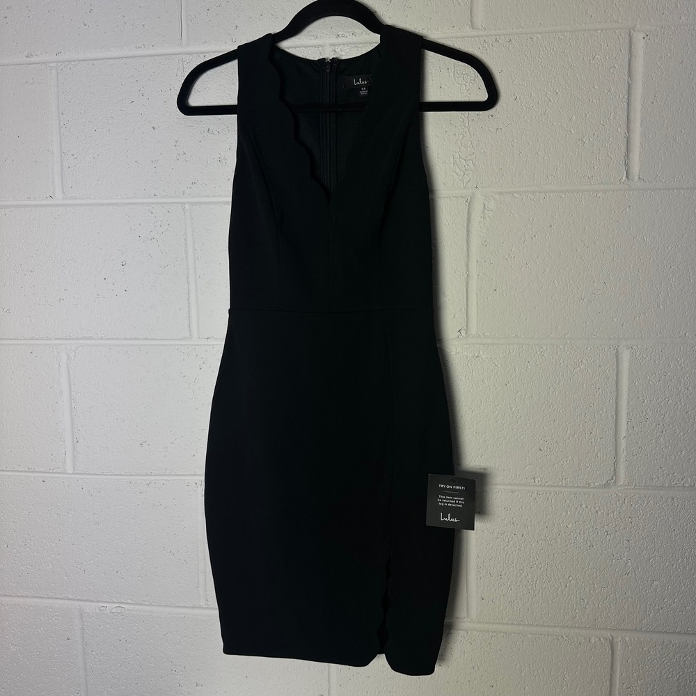 Lulus Black Sleeveless V Neck Sheath Dress with Side Slit Size XS‎